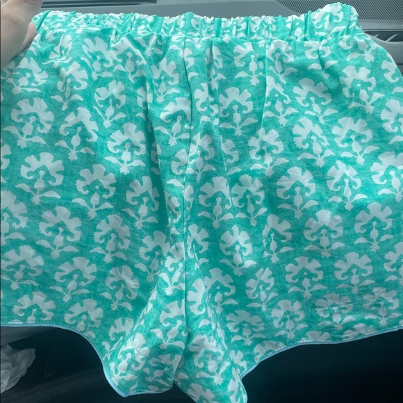 Roller Rabbit shorts - Picture 3 of 4